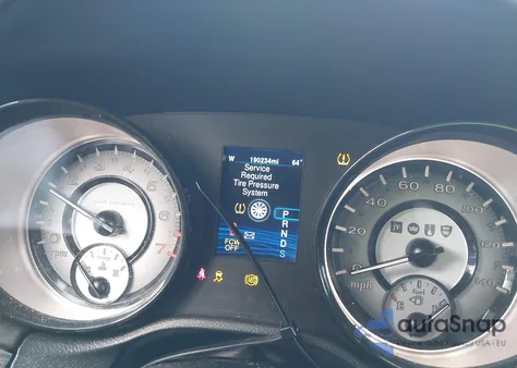 2013 Chrysler 300C John Varvatos Limited Edition из США, поврежденный, VIN 2C3CCADG1DH743869